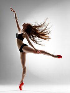 balerina on pointe